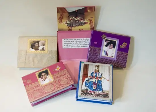 Amritapuri Archana Buch mit Einband
